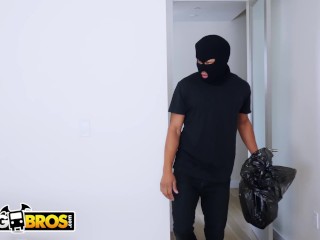 BANGBROS - Thief Ricky Johnson Breaks Into Keisha Grey's Big Ass